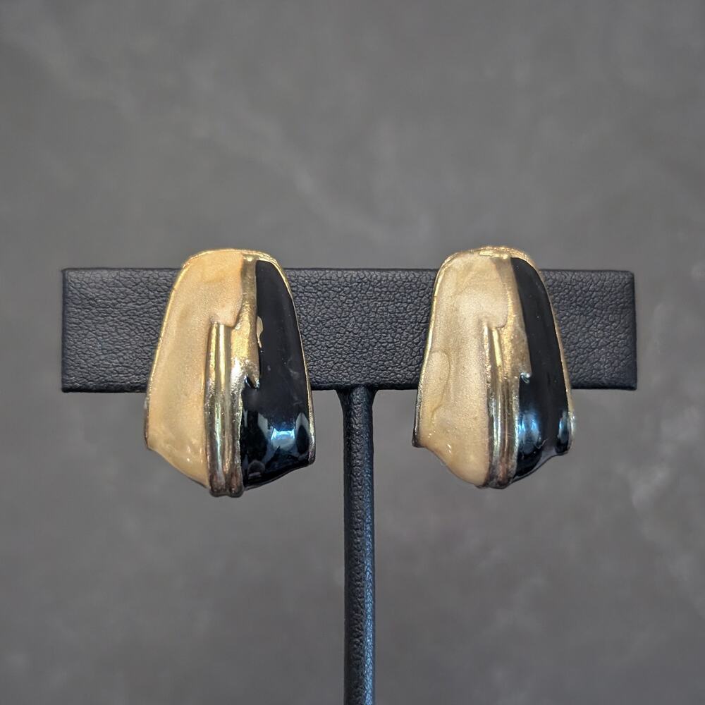 Vintage Clip On Earrings Large Beige & Black Enamel - Discolored Gold Tone